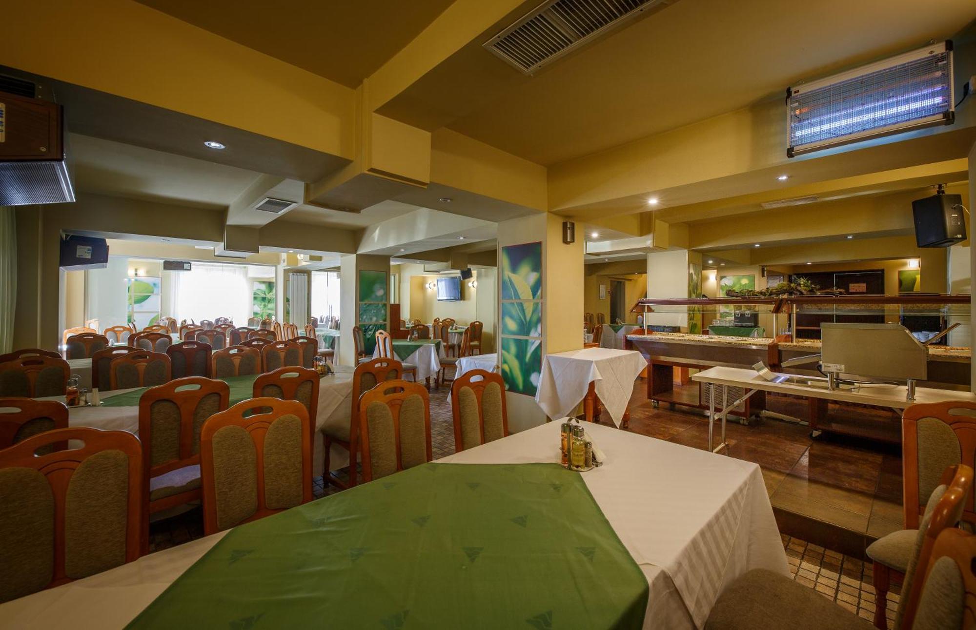 Eden Grand Resort Predeal Esterno foto