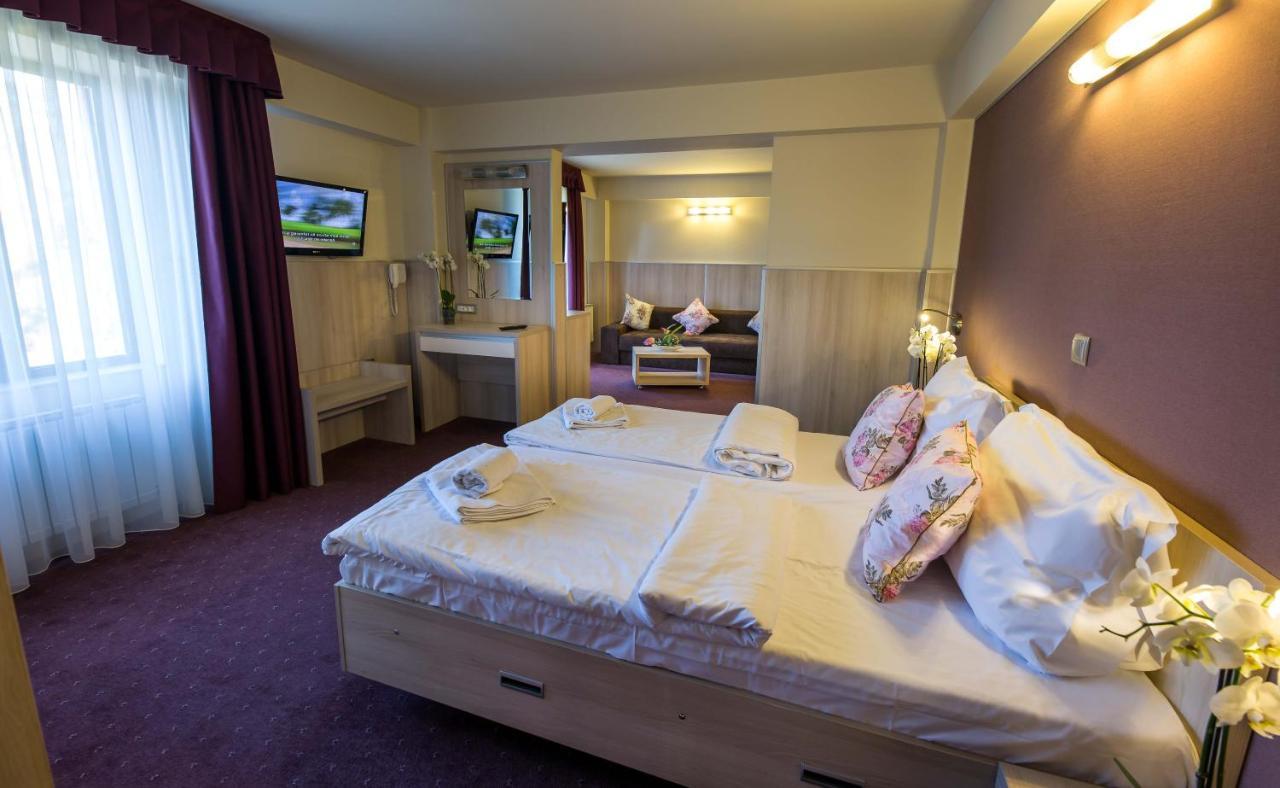 Eden Grand Resort Predeal Esterno foto